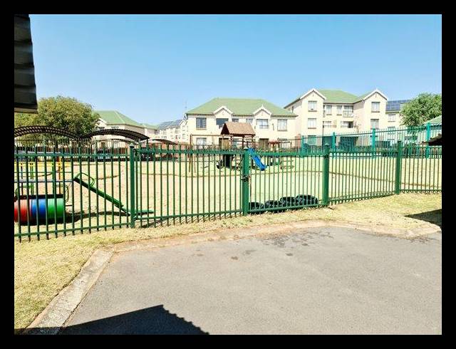 1 BEDROOM TOWNHOUSE FOR SALE IN TERENURE